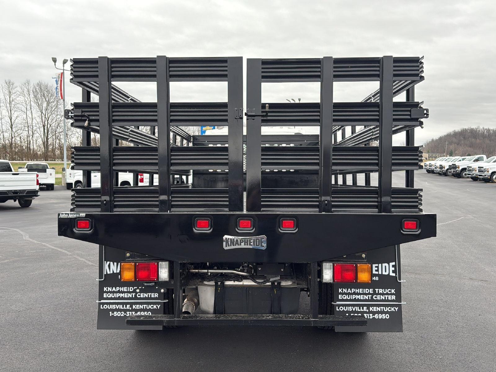 2025 Chevrolet Silverado photo 6