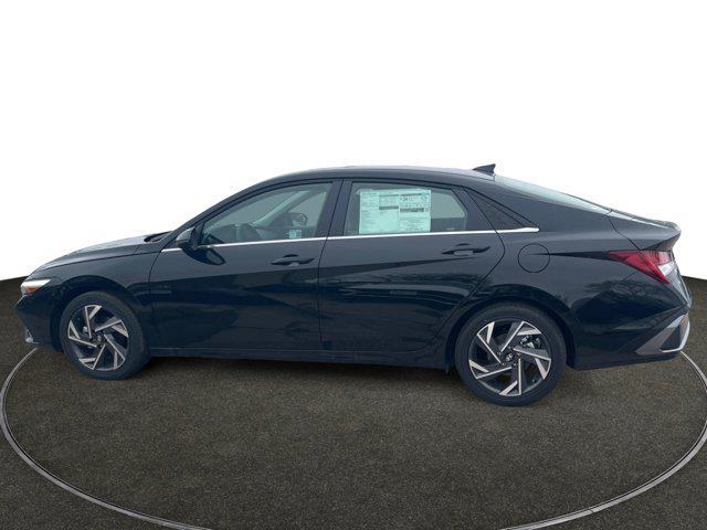 2025 Hyundai Elantra Limited photo 2