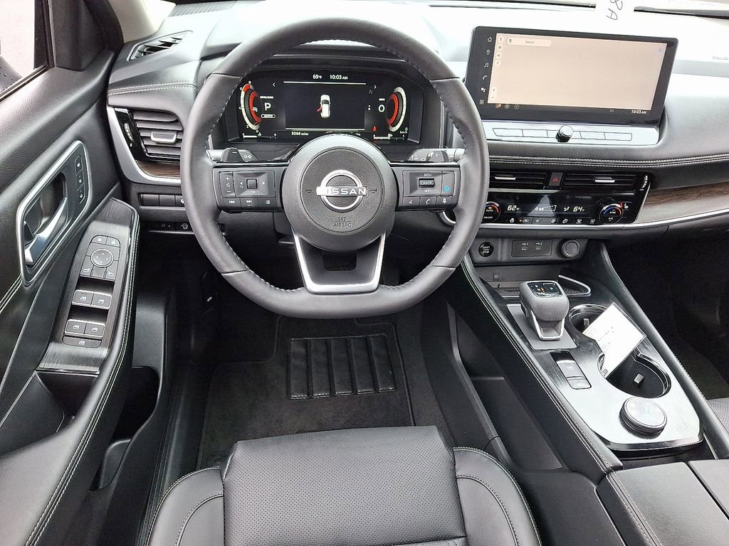 2024 Nissan Rogue Platinum photo 11