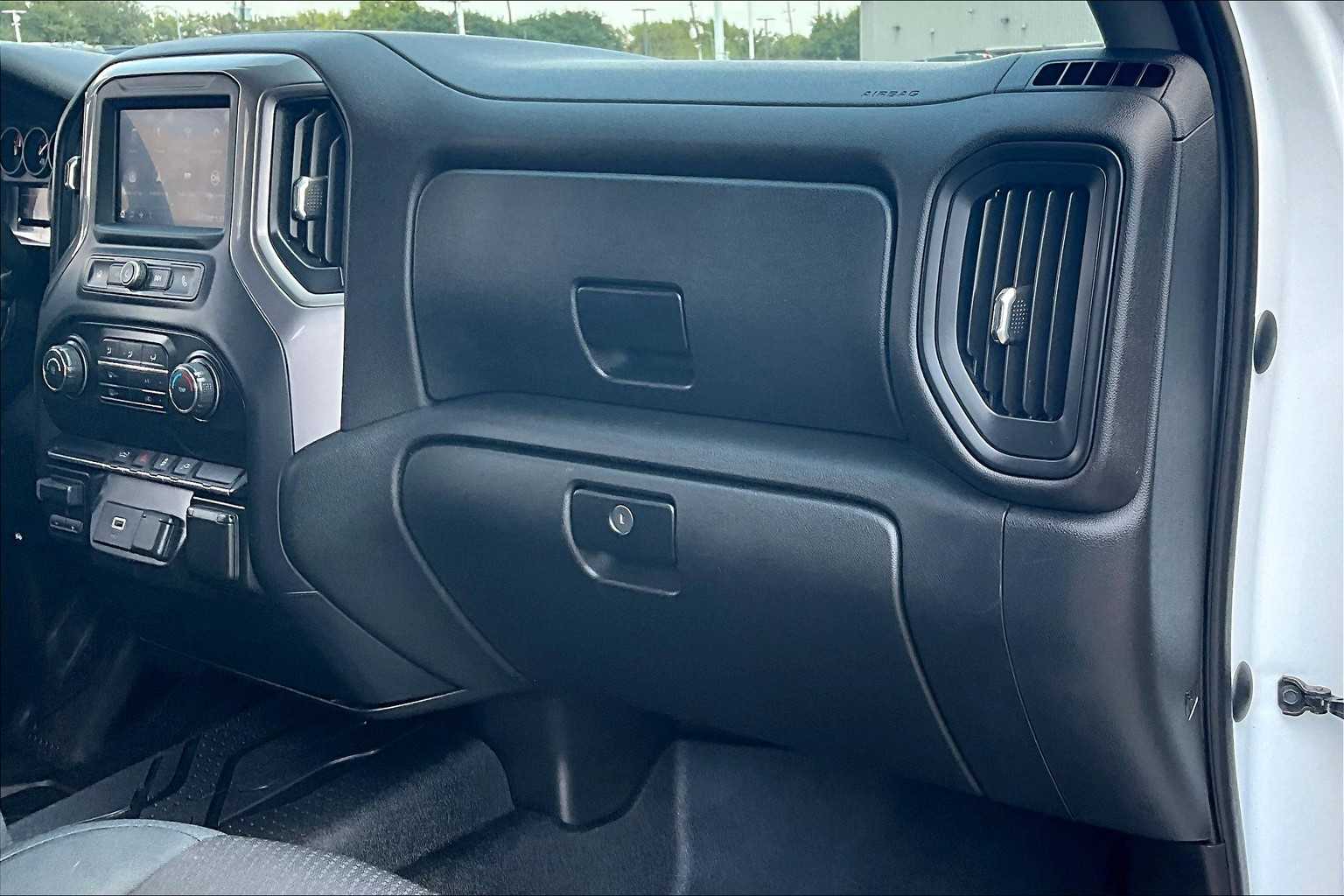 2020 Chevrolet Silverado 2500HD Custom photo 17