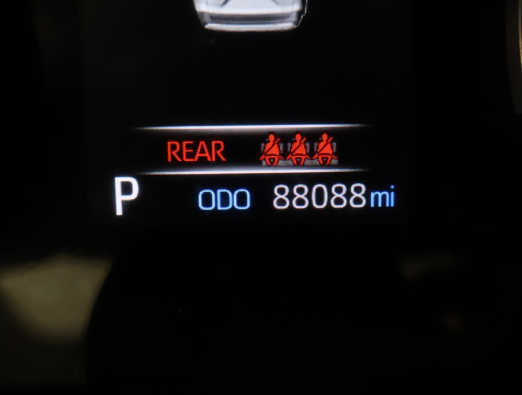 2022 Toyota RAV4 Hybrid LE photo 7