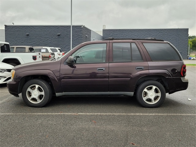 2008 Chevrolet Trailblazer LS photo 4