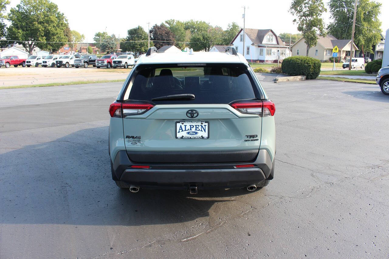 2020 Toyota RAV4 Adventure photo 3