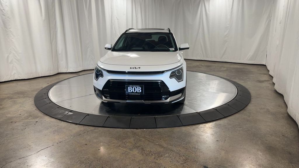 2025 Kia Niro SX photo 4