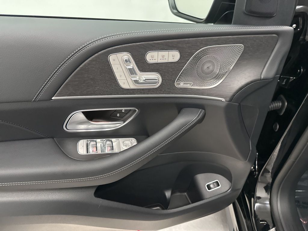 2026 Mercedes Benz GLE 450 4MATIC photo 6