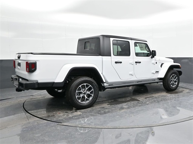 2024 Jeep Gladiator Sport photo 3