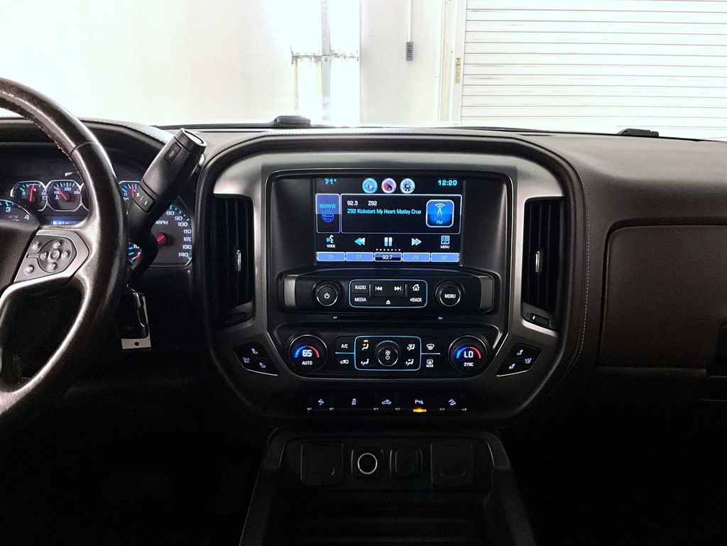 2015 Chevrolet Silverado 1500 LTZ photo 12