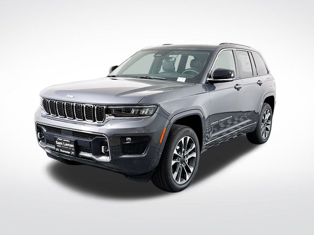 2025 Jeep Grand Cherokee Overland photo 3