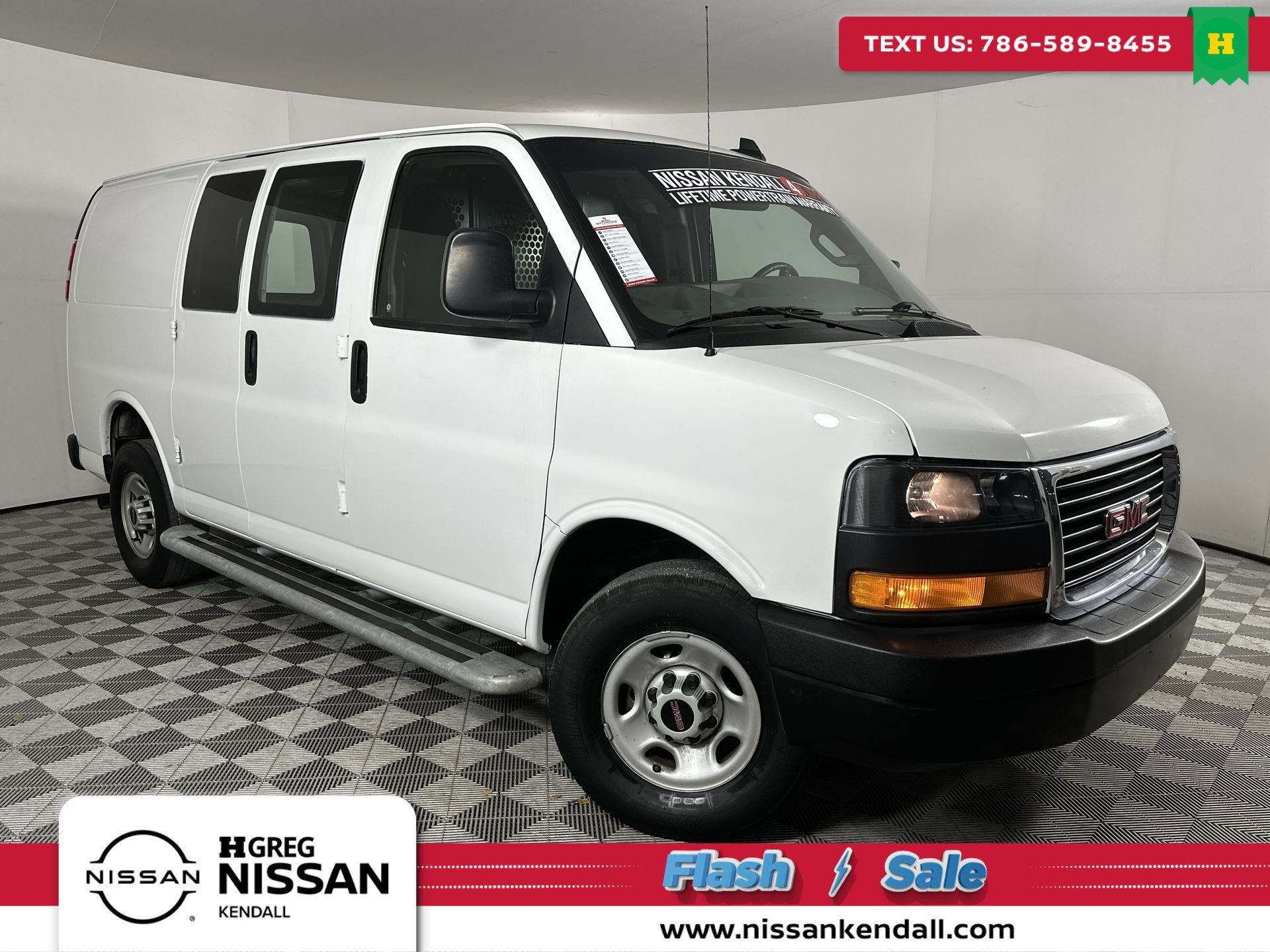 2023 GMC Savana Cargo Work Van's photo