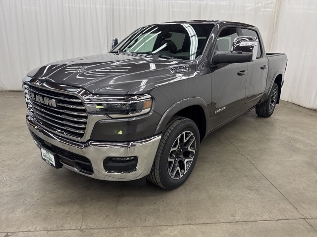 2025 Ram 1500 Laramie photo 3