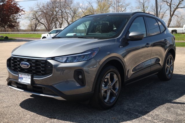 2025 Ford Escape ST-Line Select photo 2