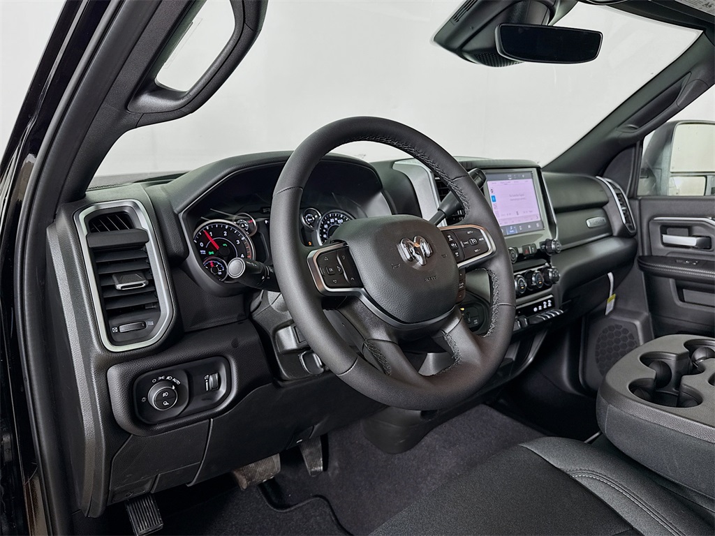 2025 Ram 2500 Big Horn photo 8