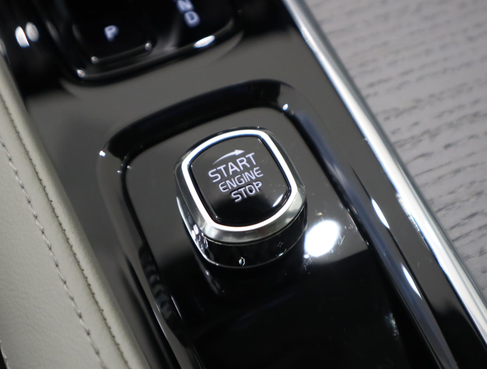 2025 Volvo S90 Plus photo 26