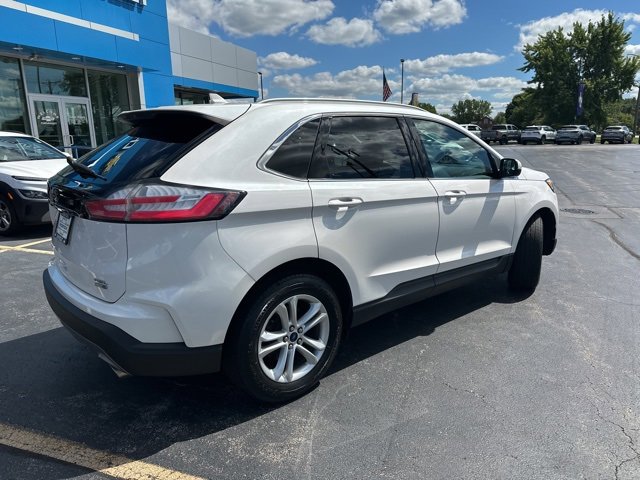 2019 Ford Edge SEL photo 2