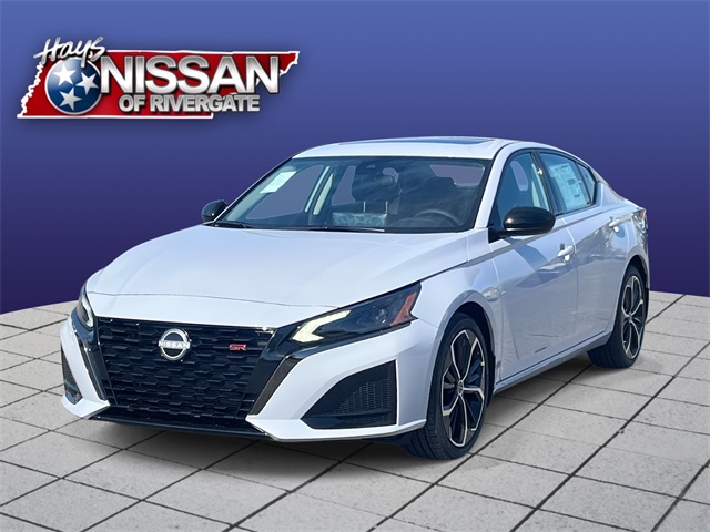 2025 Nissan Altima SR photo 3