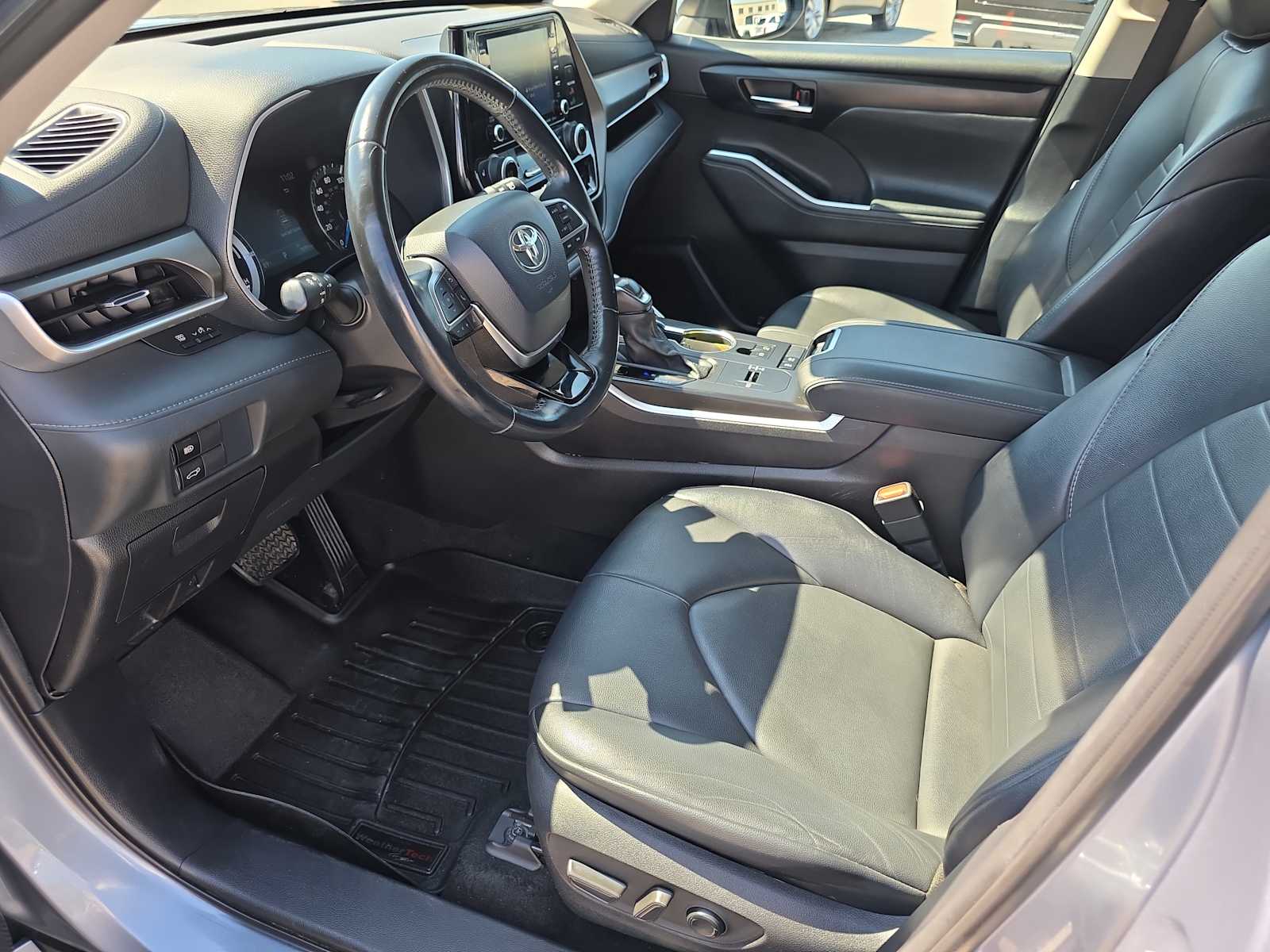 2021 Toyota Highlander Hybrid XLE photo 10