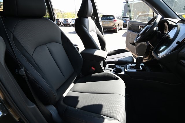 2025 Subaru Forester Touring photo 23