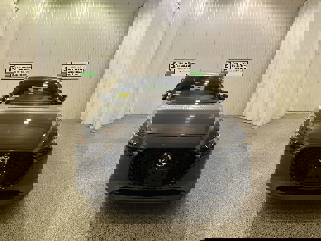 2026 Mazda Mazda3 Hatchback 2.5 s Carbon photo 2