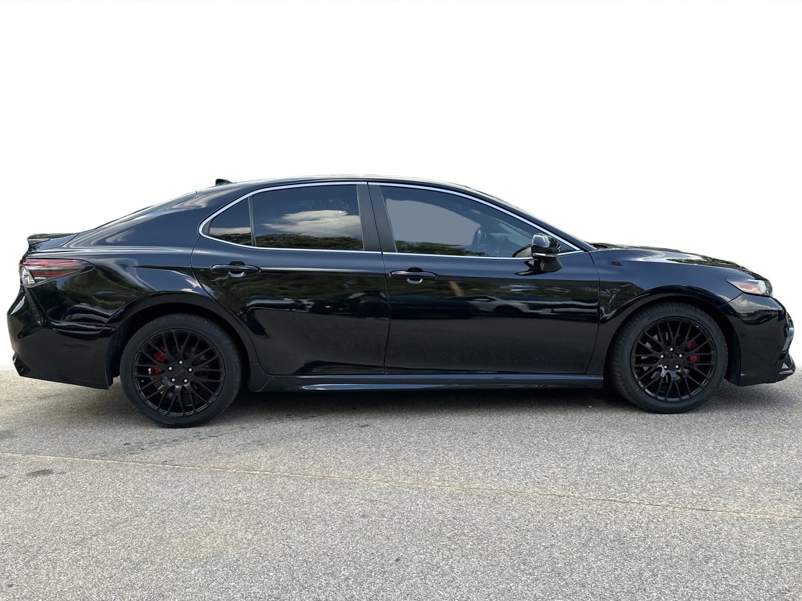 2022 Toyota Camry SE photo 8