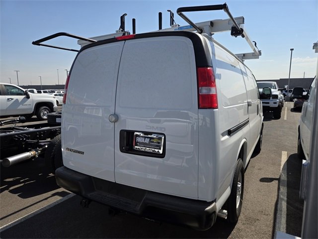 2025 Chevrolet Express Cargo 2500 photo 2