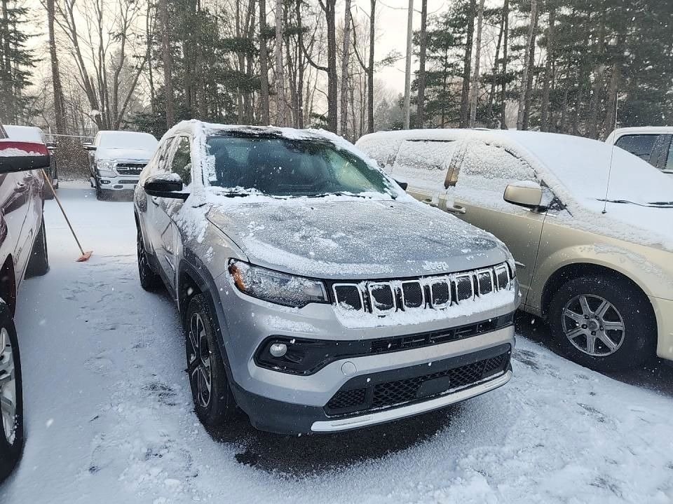 Used 2022 Jeep Compass Limited with VIN 3C4NJDCB8NT190700 for sale in Kansas City