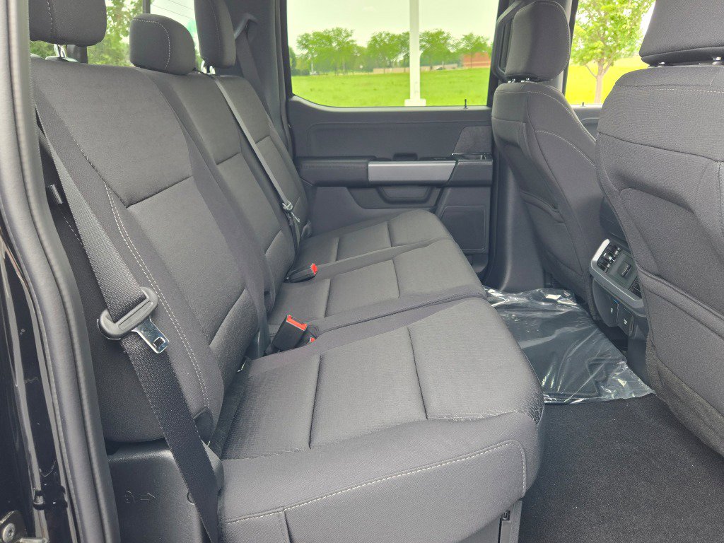 2025 Ford F-150 XLT photo 9