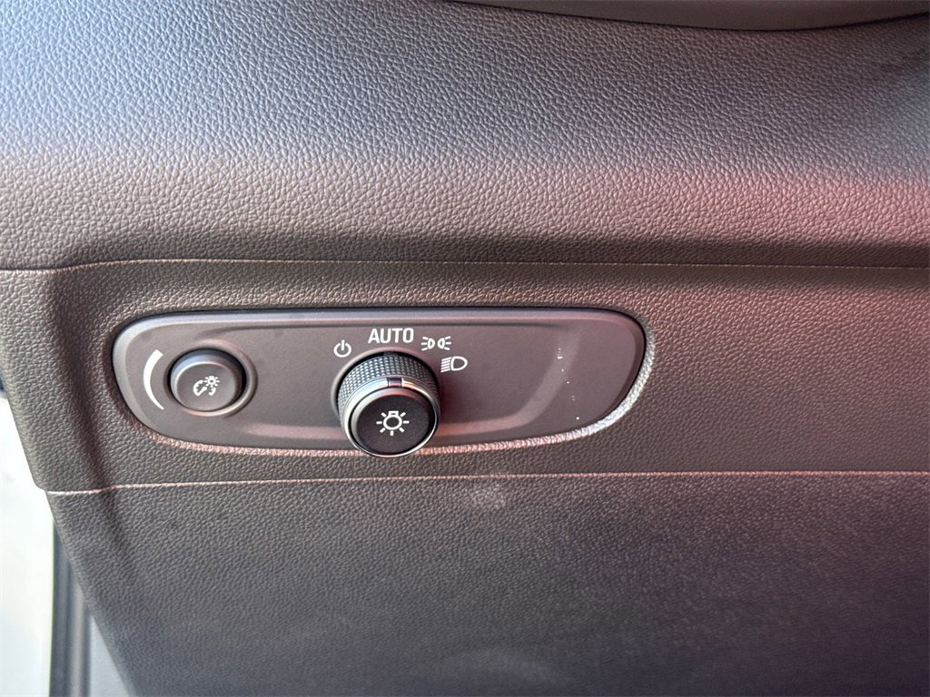 2023 Buick Envision Essence photo 17