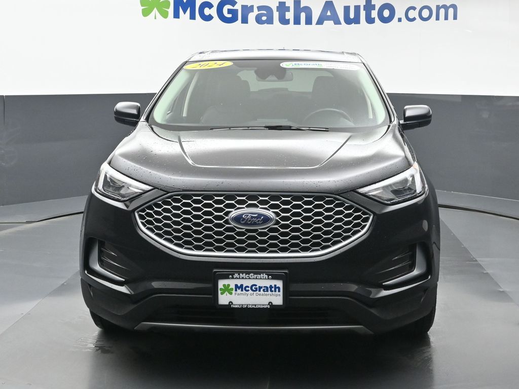 2024 Ford Edge SEL photo 2
