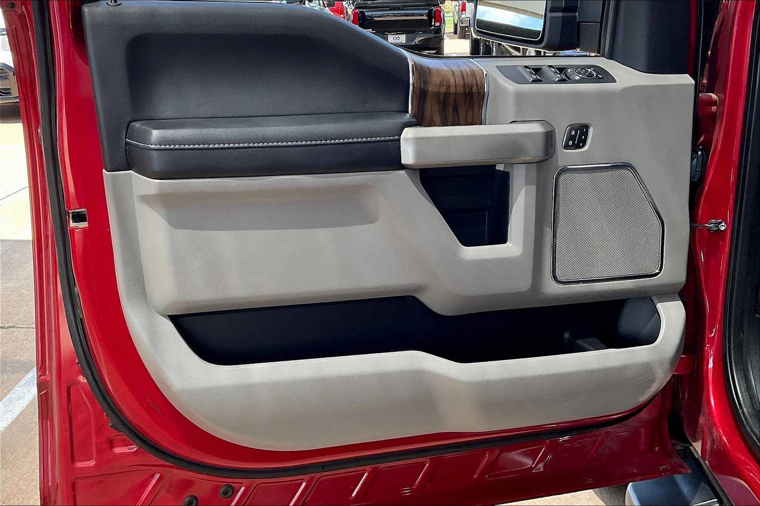 2020 Ford F-150 Lariat photo 20