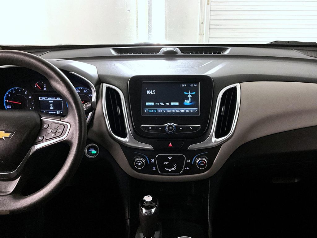 2018 Chevrolet Equinox LS photo 12