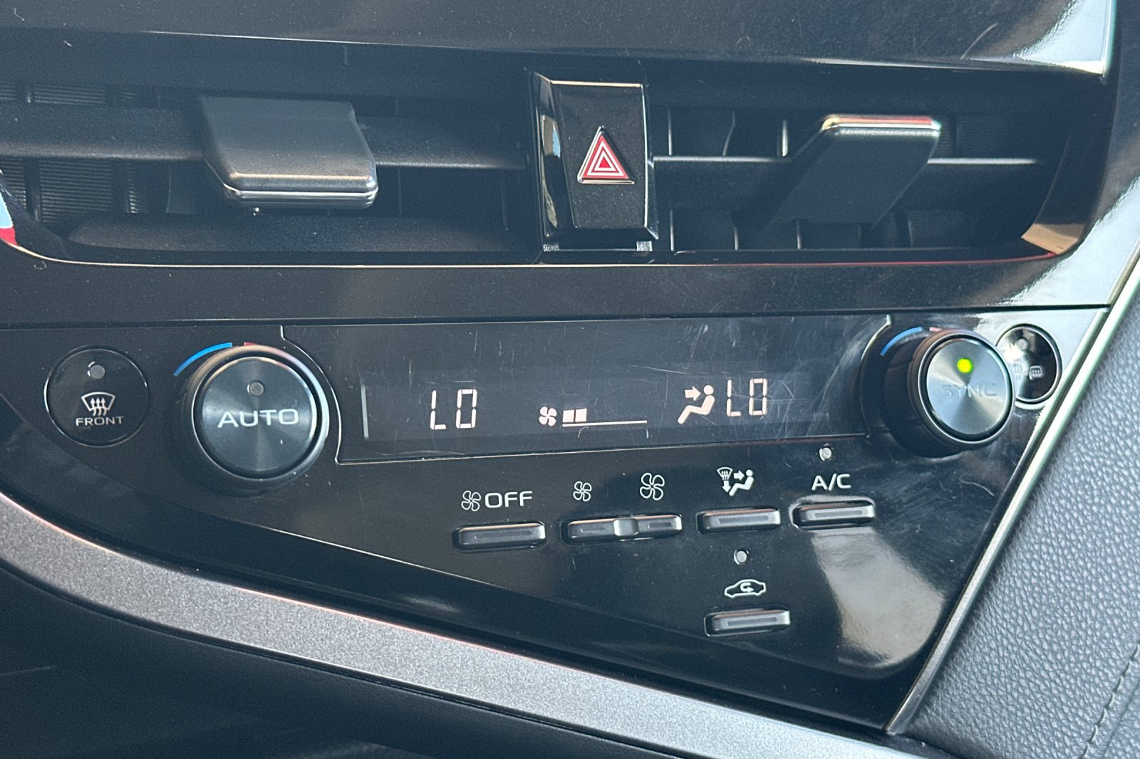 2023 Toyota Camry SE photo 17