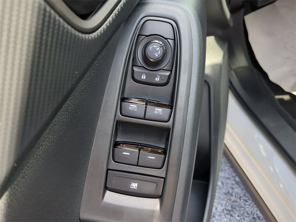 2025 Subaru Crosstrek Base photo 15