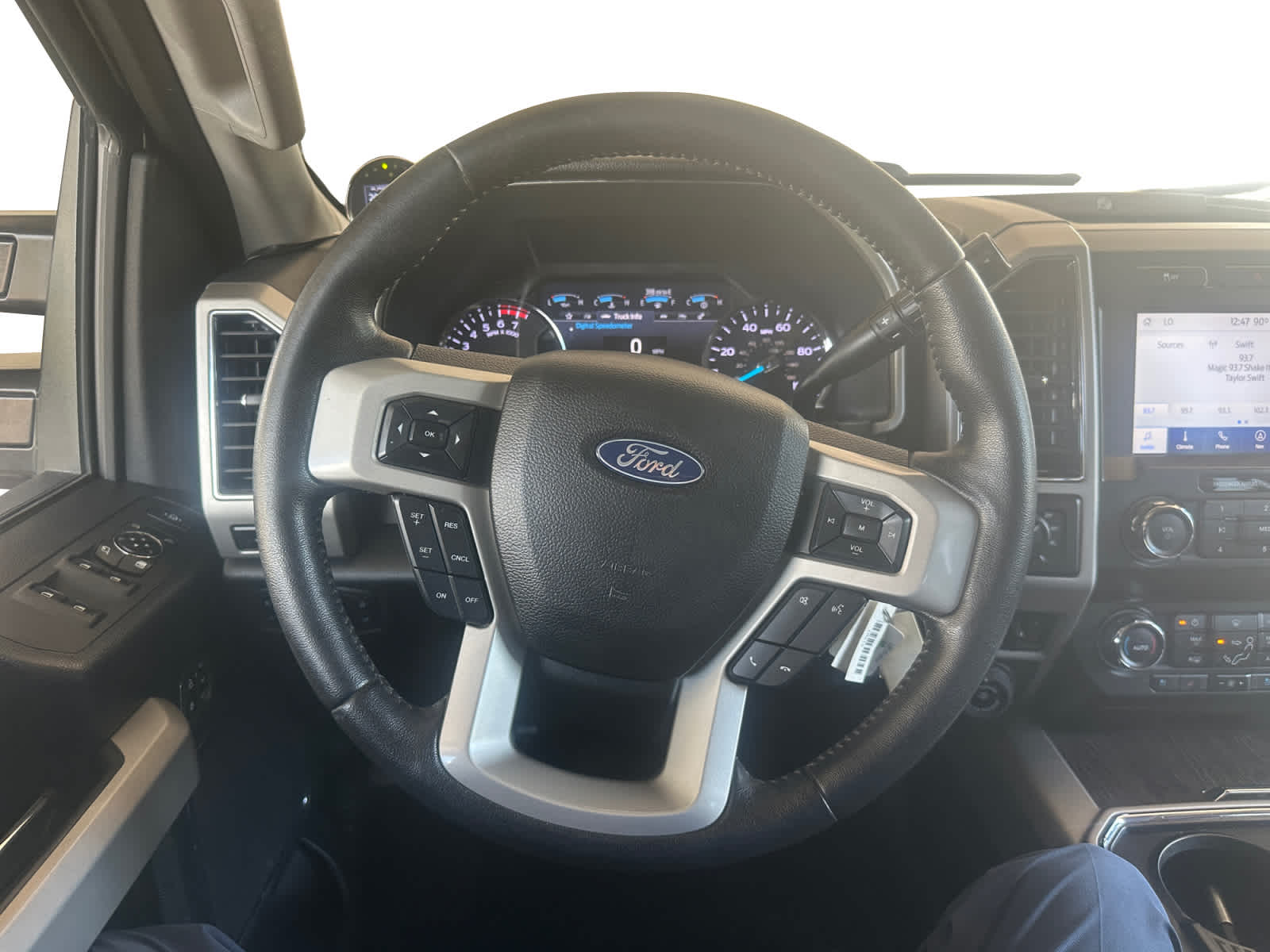 2020 Ford F-250 Lariat photo 14