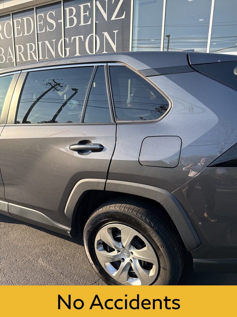 2023 Toyota RAV4 LE photo 4