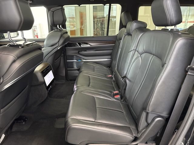 2022 Jeep Grand Wagoneer I photo 20