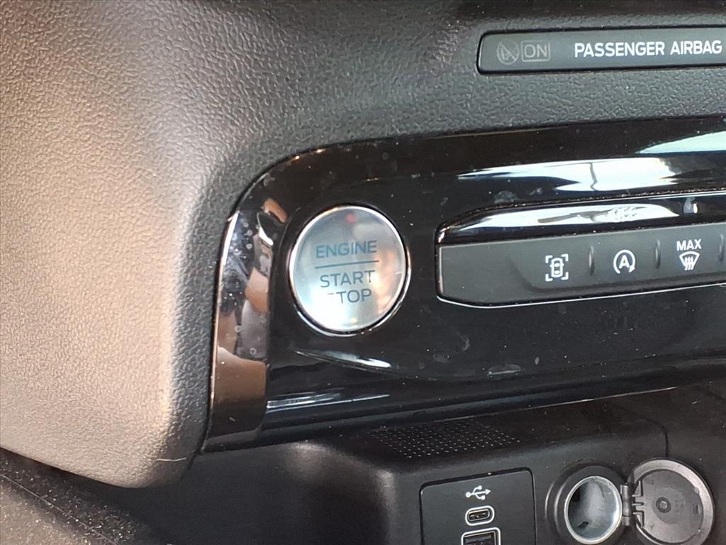 2024 Ford Escape ST-Line photo 11