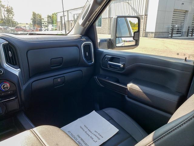 2023 Chevrolet Silverado 3500HD LT photo 23