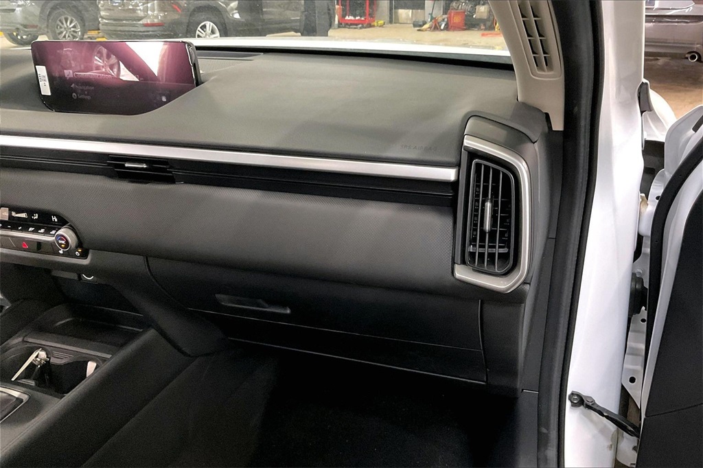 2025 MAZDA CX-50 - Image 15