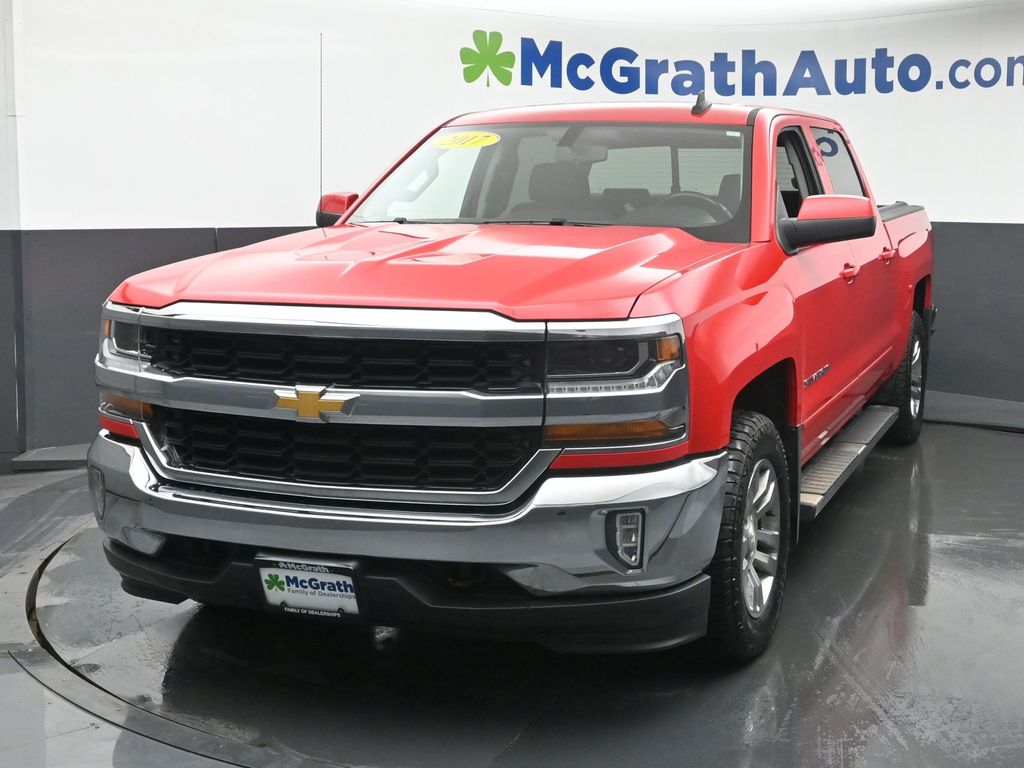 2017 Chevrolet Silverado 1500 LT photo 3