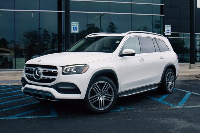 2021 Mercedes-Benz GLS GLS450's photo