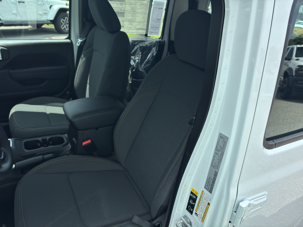 2025 Jeep Gladiator Sport photo 19