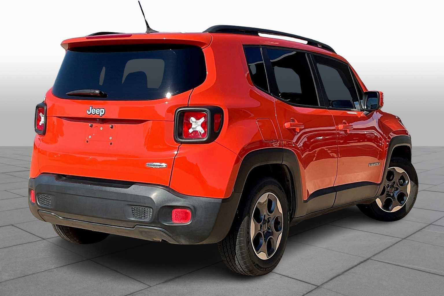 2015 Jeep Renegade Latitude photo 12