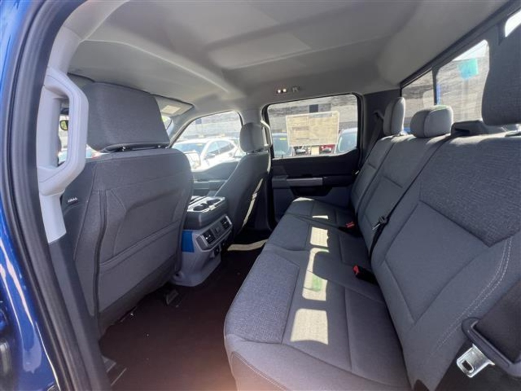 2025 Ford F-150 XLT photo 7