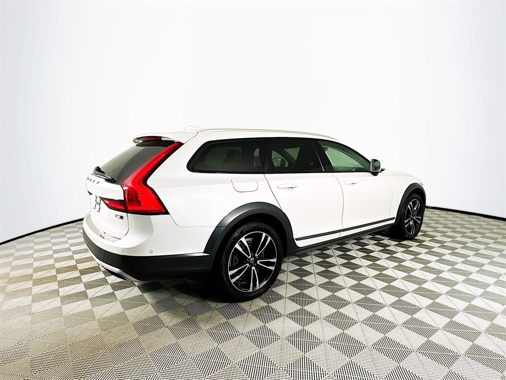 2019 Volvo V90 Cross Country T5 AWD photo 7