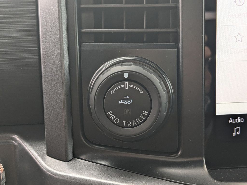 2025 Ford F-150 XLT photo 28