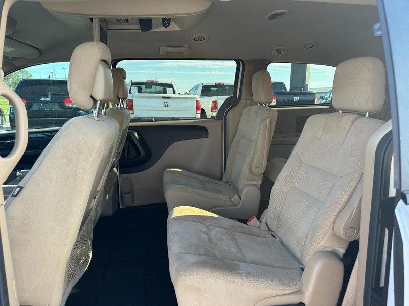 2016 Dodge Grand Caravan SXT photo 8