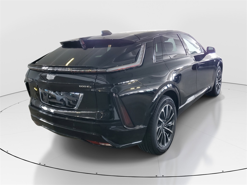 2025 Cadillac Lyriq Sport photo 2