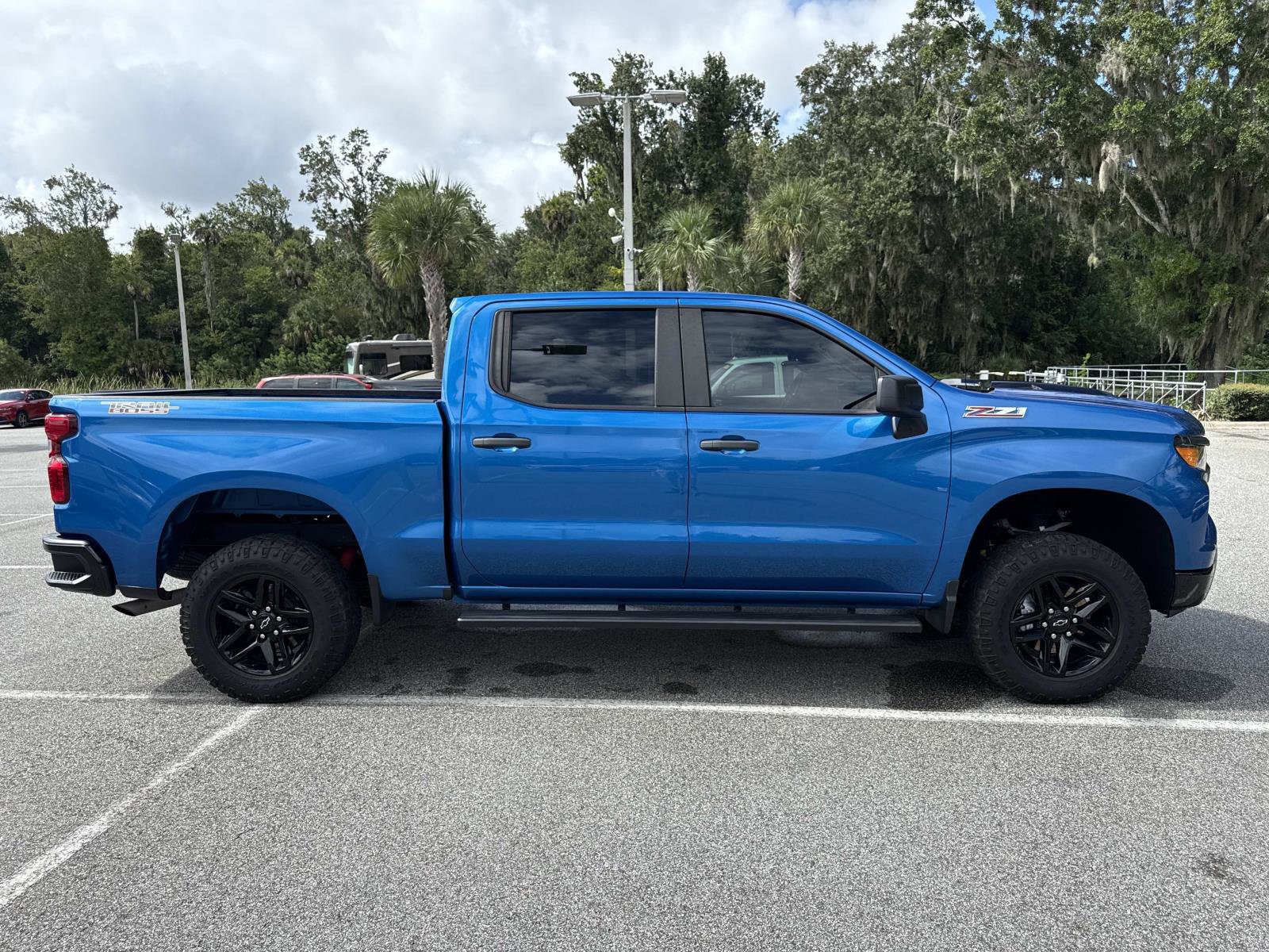 2022 Chevrolet Silverado 1500 Custom Trail Boss photo 2