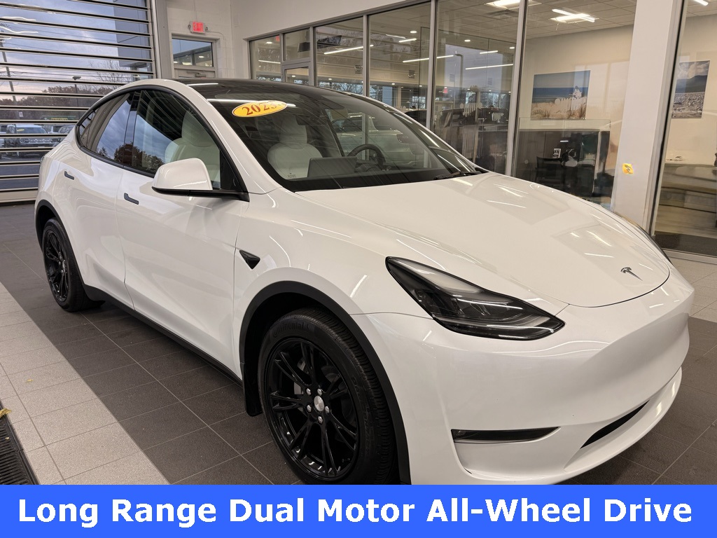 2023 Tesla Model Y Long Range's photo