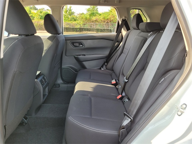 2026 Nissan Rogue S photo 9